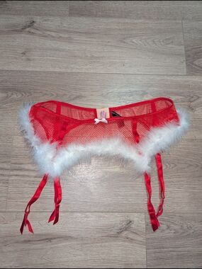 Dreamgirl Red Mesh Garter Belt with White Faux Fur Trim